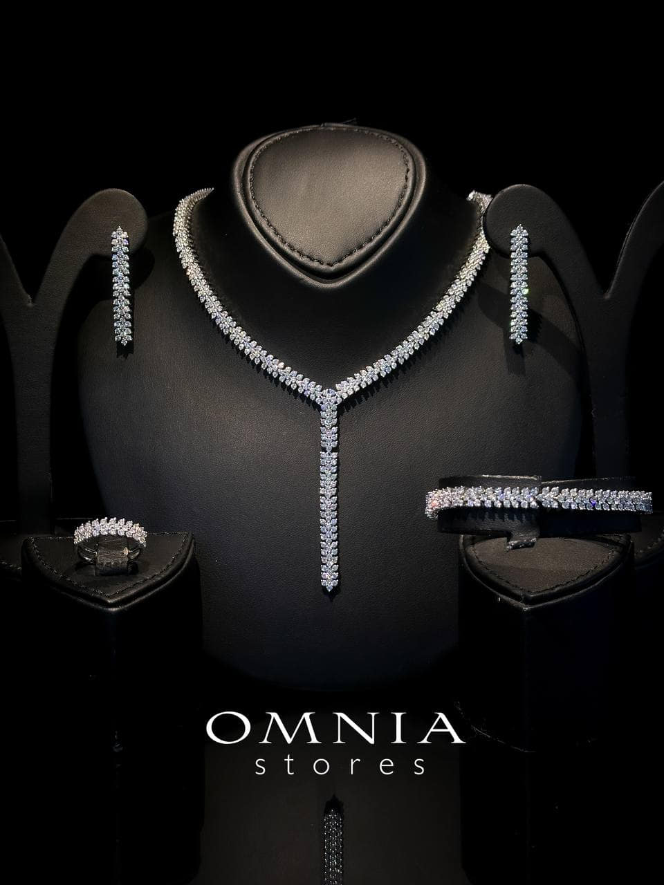 Omnia Raelyn Bridal Set in Zircon Stone