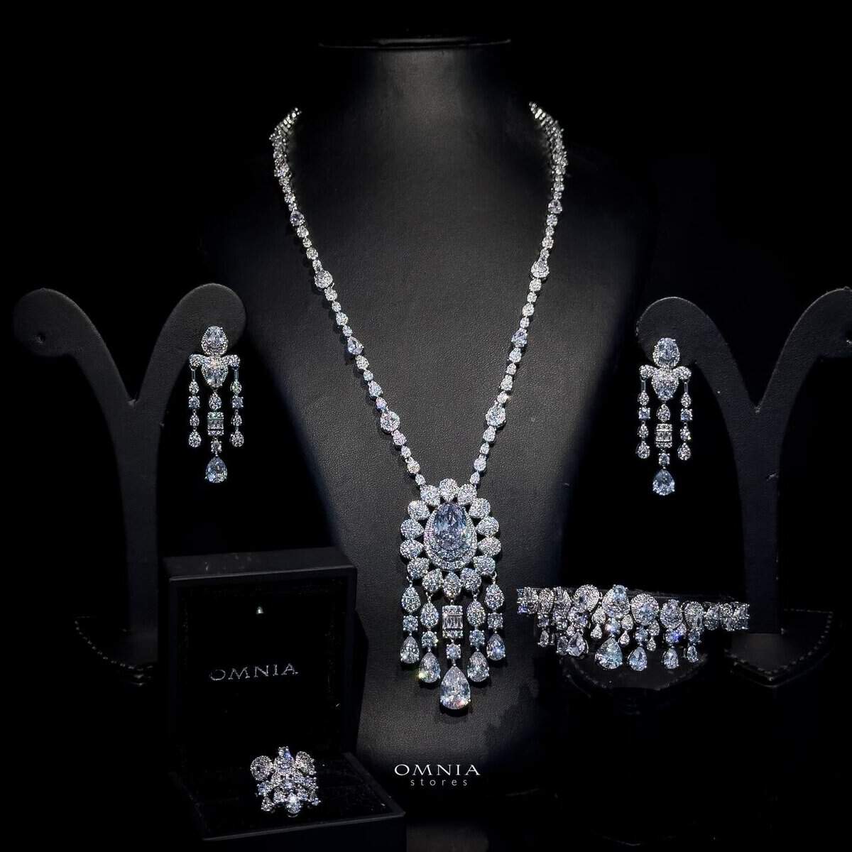 Omnia Aleya White Bridal Full Long chain Set in High Quality Simulated Diamonds - Image 3