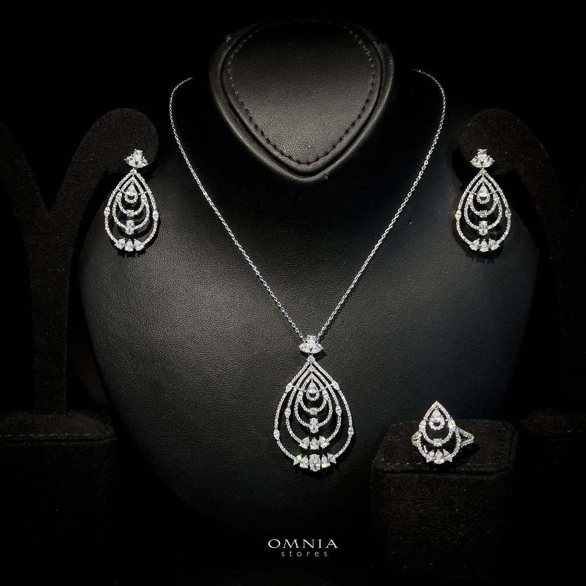 Omnia Mira White Set Accessories in High Quality Zircon Stone (Only Available in KSA)