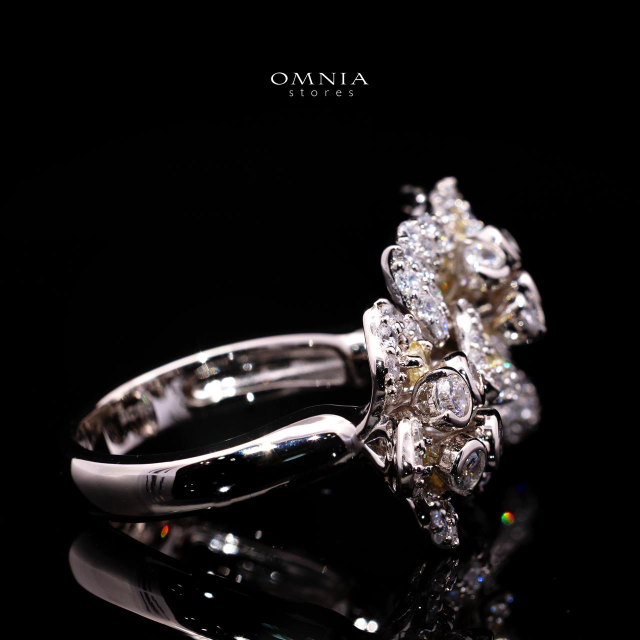 Omnia Ahlam Floral Ring in 925 Sterling Silver with High-Quality Simulated Diamonds - Image 3