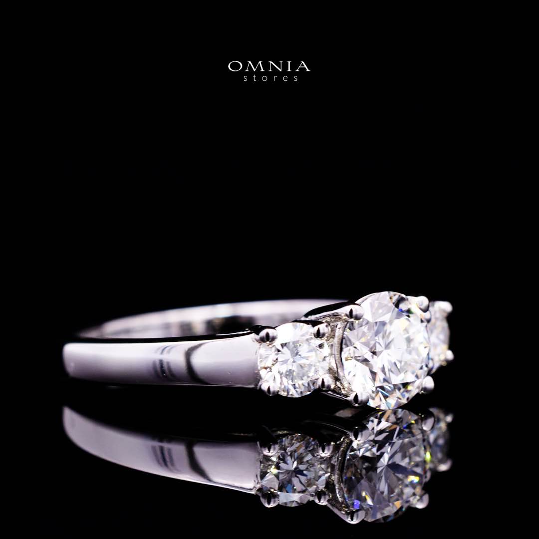 Halima Lab Grown With IGI Certified E VVS2 Oval Brilliant White Ring in 925 Silver 1.50ct - Image 3
