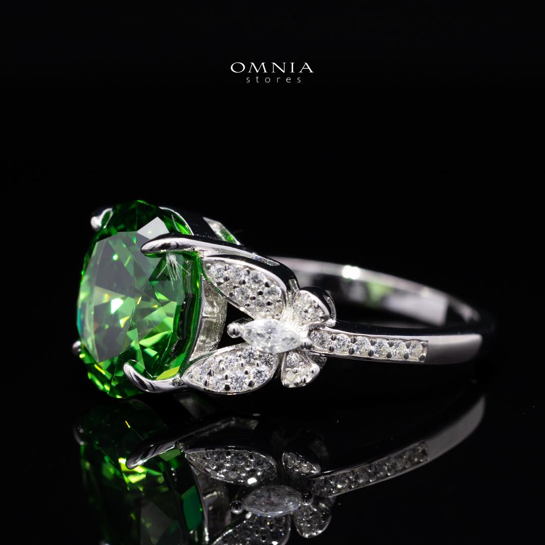Omnia Maysun Ring In 925 Silver High Quality Green Simulated Diamonds - Image 2