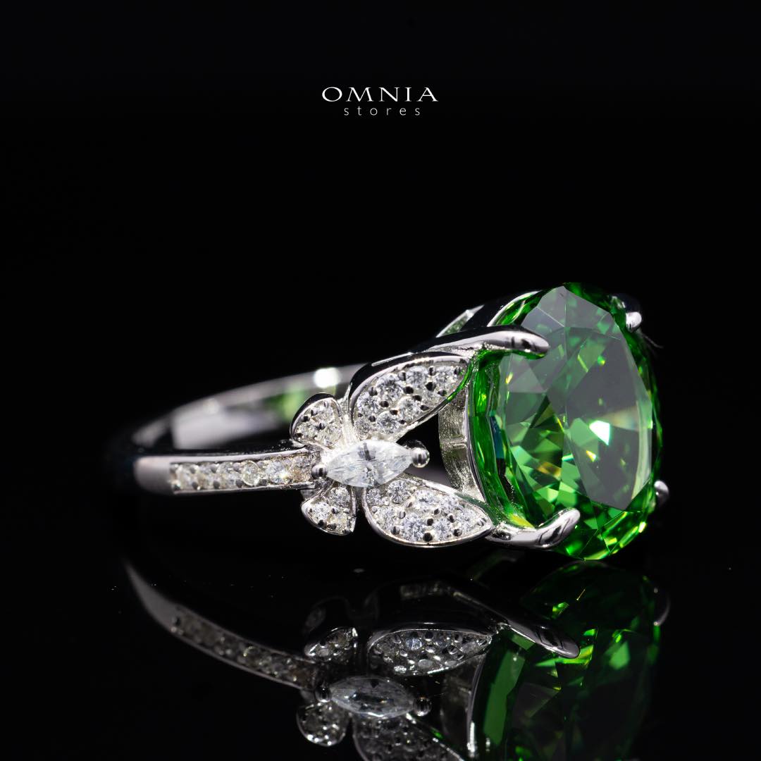 Omnia Maysun Ring In 925 Silver High Quality Green Simulated Diamonds - Image 3