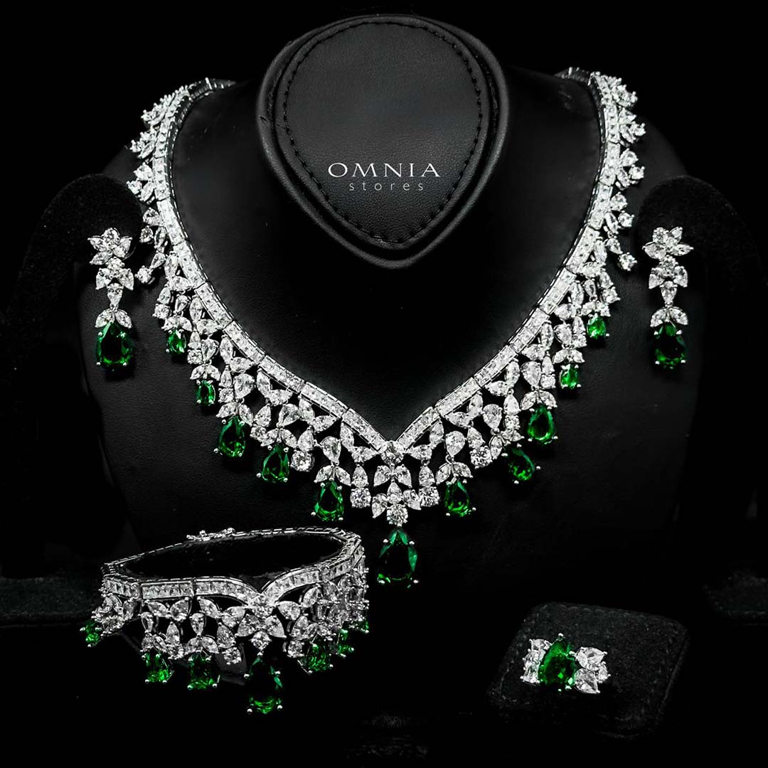 Omnia Princess Bridal Full Set with Pear-Cut White And Green High-Quality Simulated Diamonds Rhodium Plated