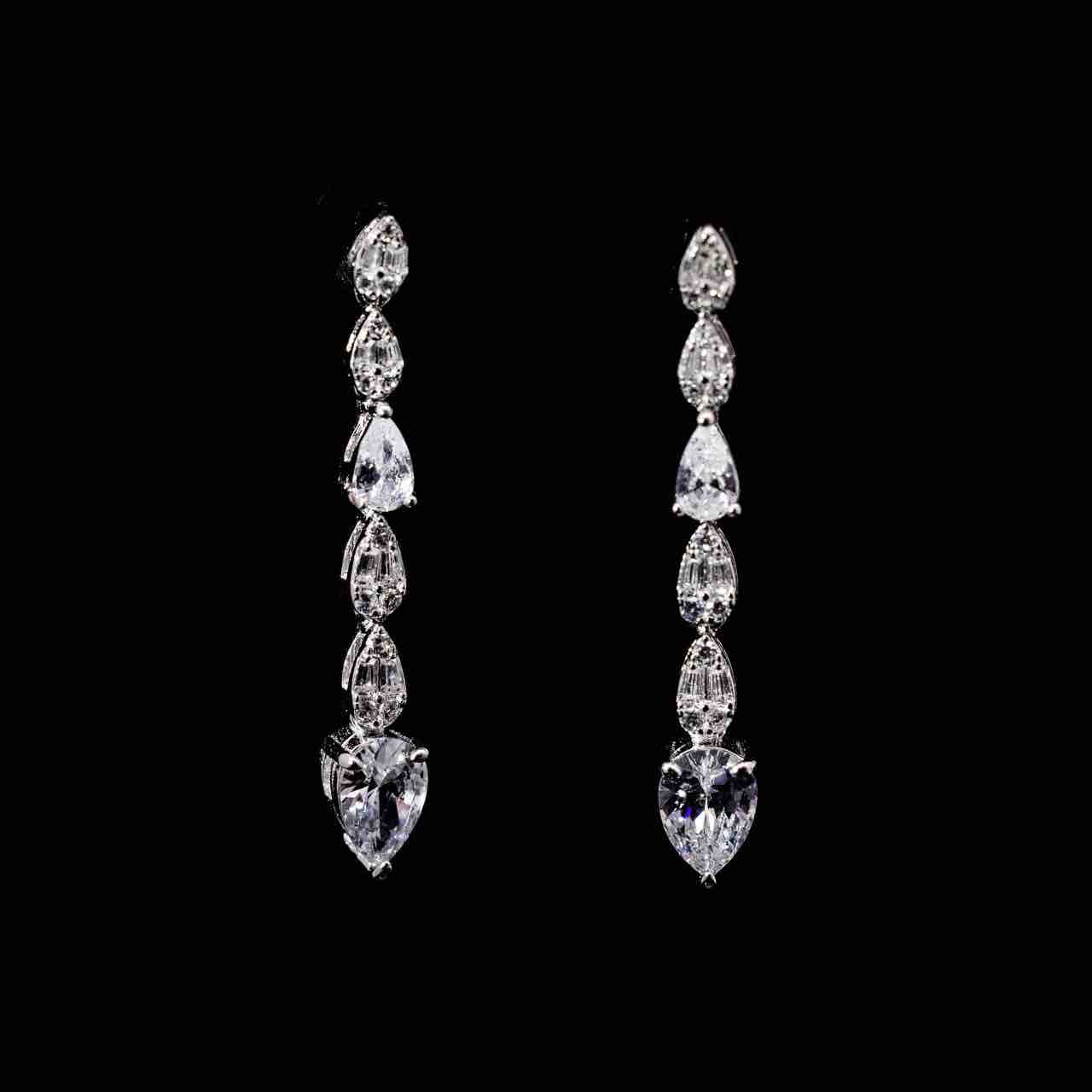 Omnia Khuloud White Bridal Full Set in 925 Silver High Quality Simulated Diamonds (6cm Only Available in KSA) - Image 3