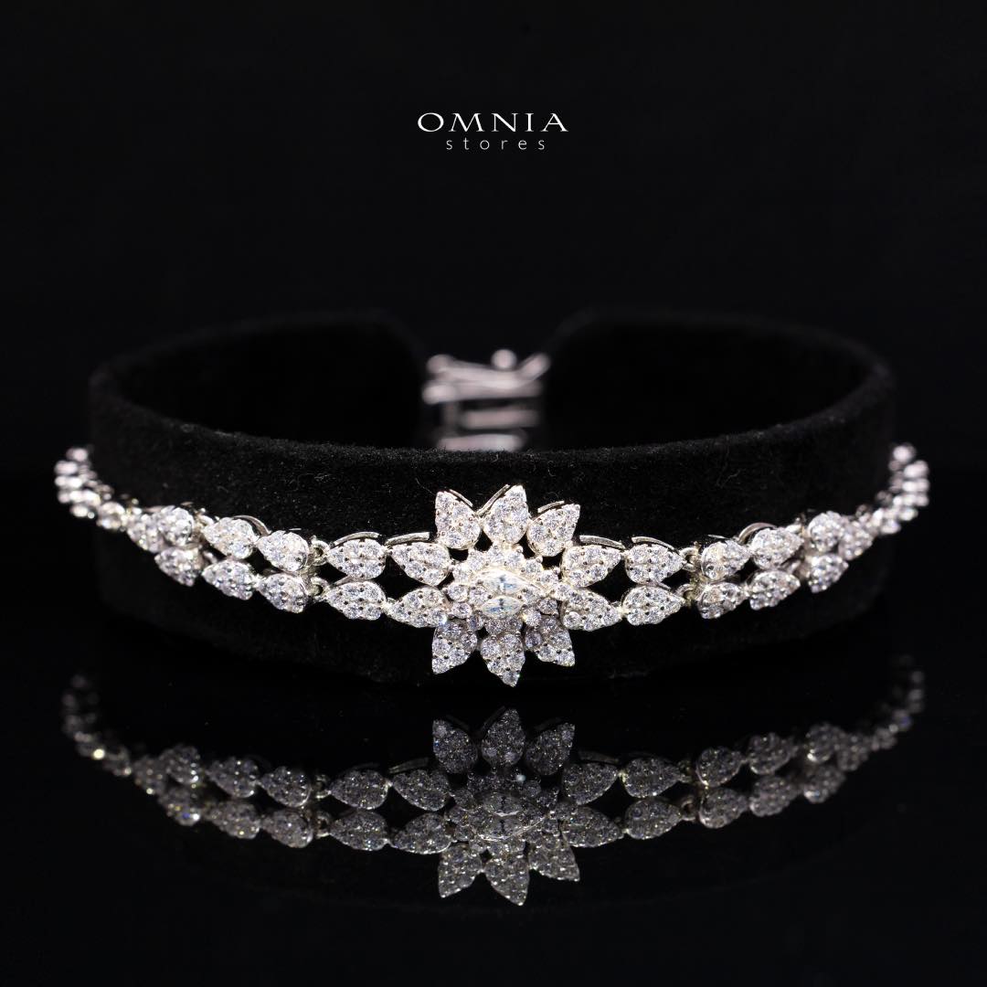 Omnia Nuha White Bridal Full Set in 925 Silver High Quality Simulated Diamonds - Image 3