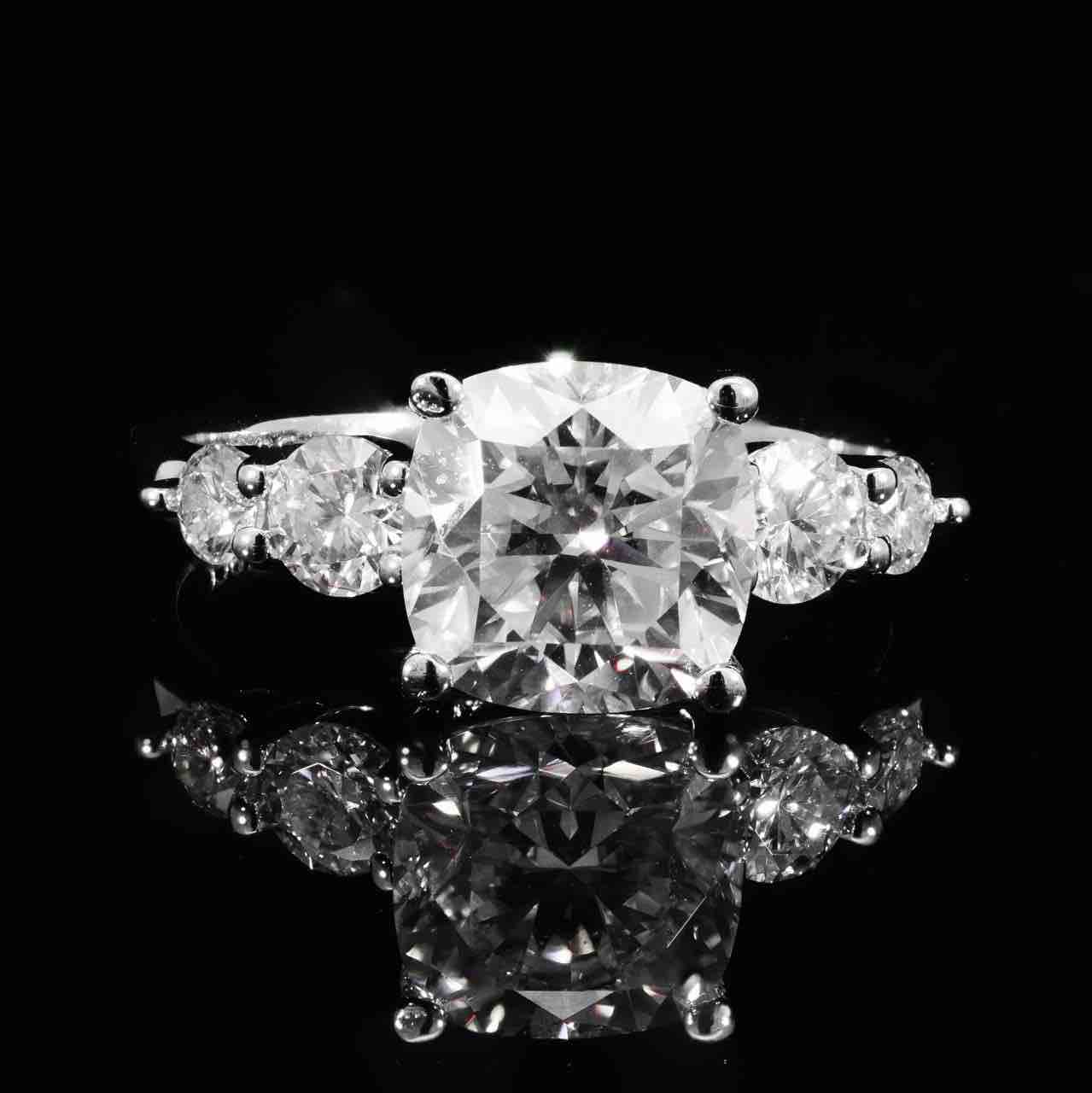 Omnia Munisa White Moissanite Ring – Certified 925 Sterling Silver Cushion Cut (3ct - GRA Certified)