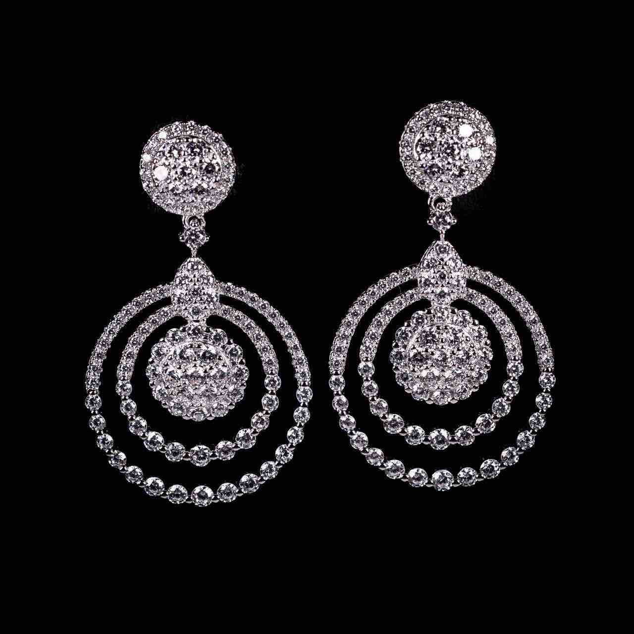 Omnia Rafeea White Silver Drop Earrings With High Quality Certified Lab Crafted Stones In 925 Silver - Image 3