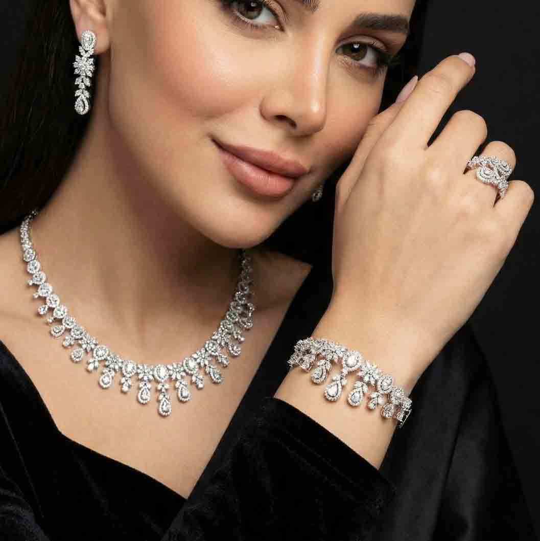 Omnia Trisha White Full set Accessories in High Quality Zircon Stone in Rhodium Plated - Image 3