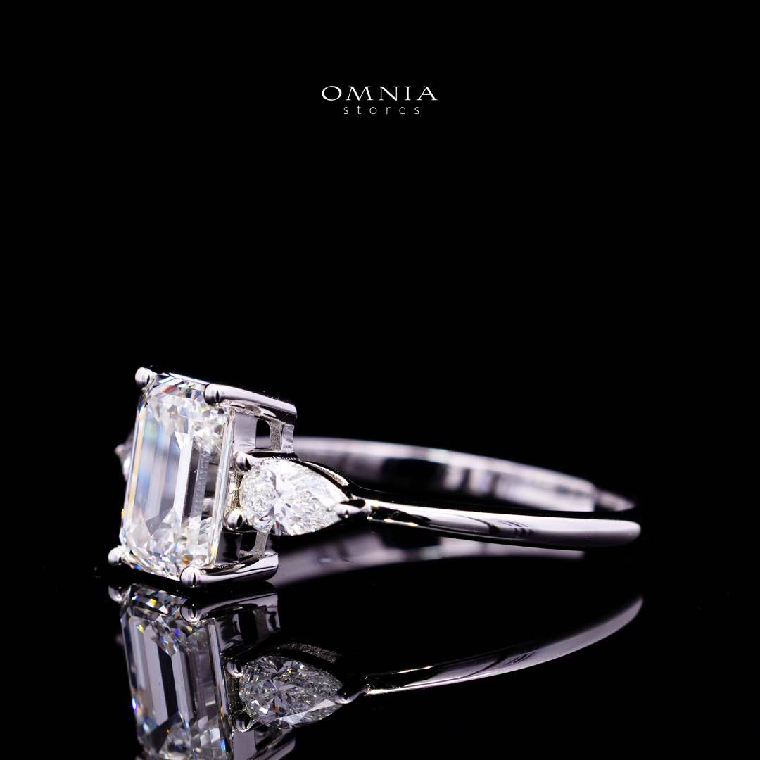 Aysha Lab Grown IGI Certified Emerald Cut D VS1 White Ring High Quality 925 Silver 1.60ct - Image 2