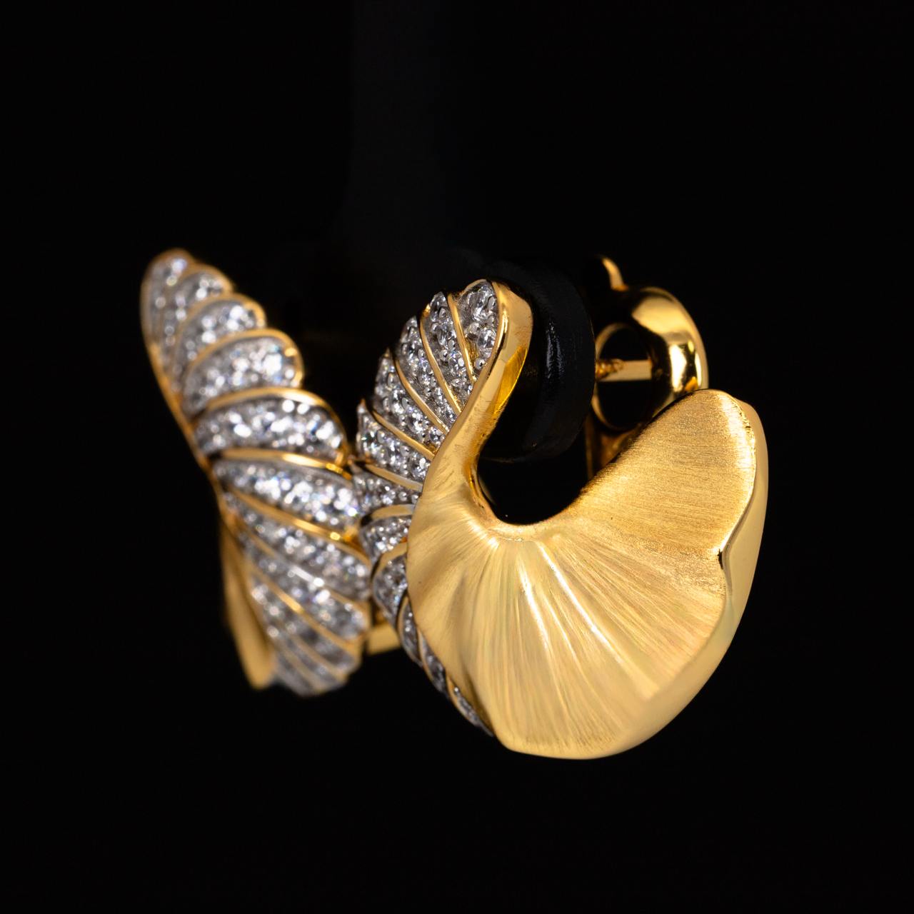 Omnia Zylah Gold Clip Earrings With High Quality Simulated Diamonds In 925 Silver - Image 2