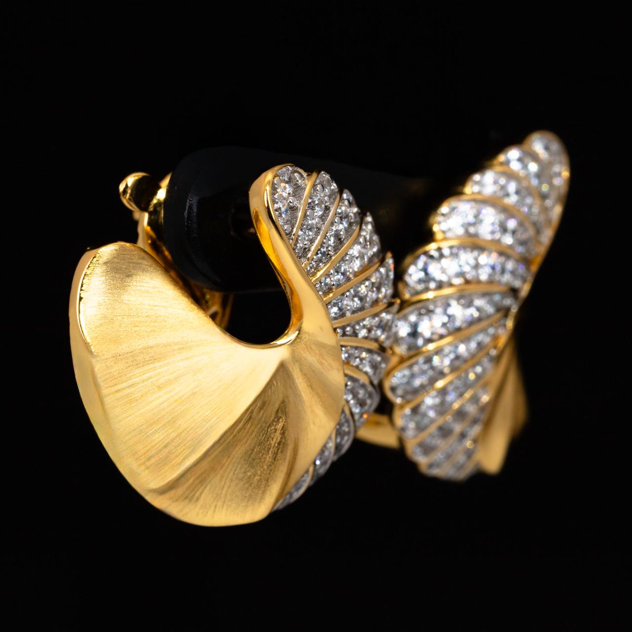 Omnia Zylah Gold Clip Earrings With High Quality Simulated Diamonds In 925 Silver - Image 4