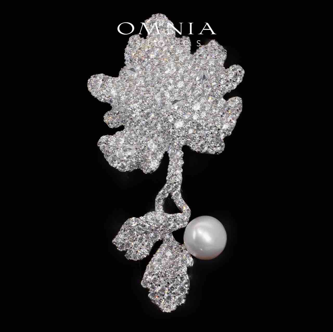 Greta White Floral Fresh Water Real Pearl Brooch With High Quality Simulated Diamonds in 925 Silver