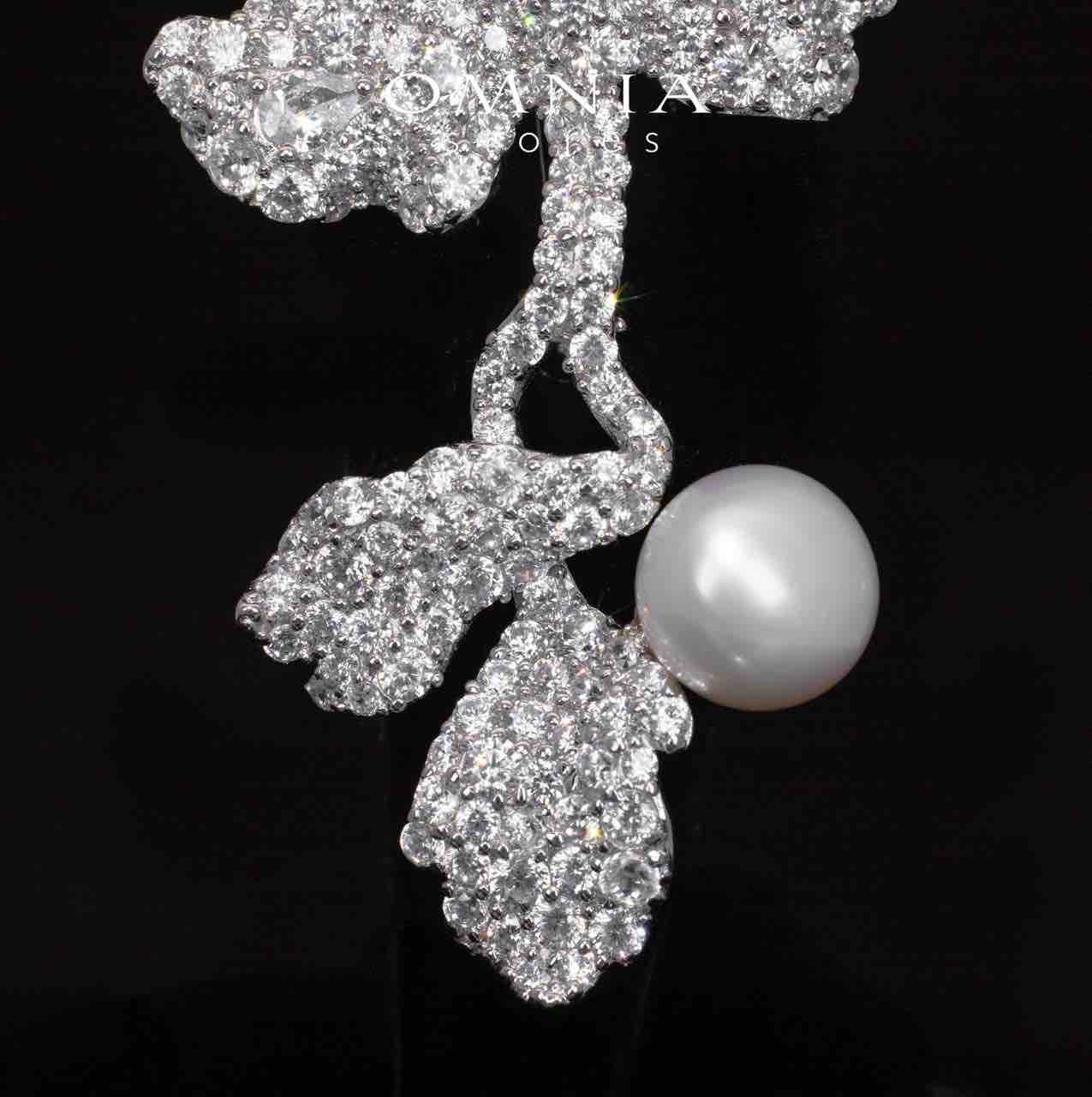 Greta White Floral Fresh Water Real Pearl Brooch With High Quality Simulated Diamonds in 925 Silver - Image 2