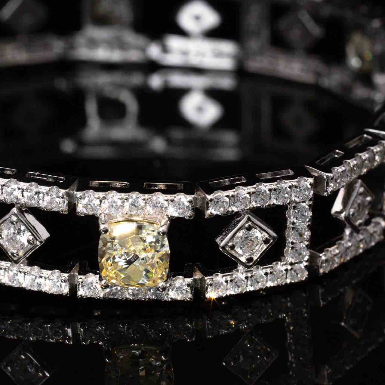 Romina Yellow and White Bracelet With High Quality Simulated Diamonds in 925 Silver - Image 4