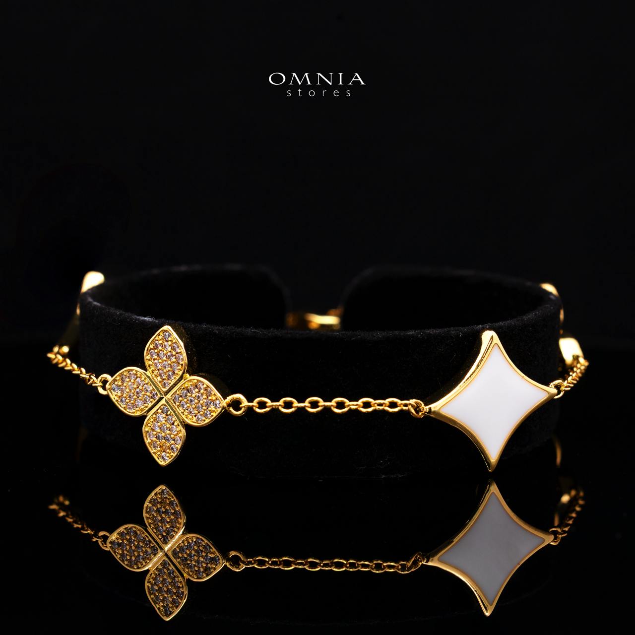 Omnia Golden Clove White Choker Full Set with High-Quality Simulated Diamonds Gold Plated 42cm - Image 3