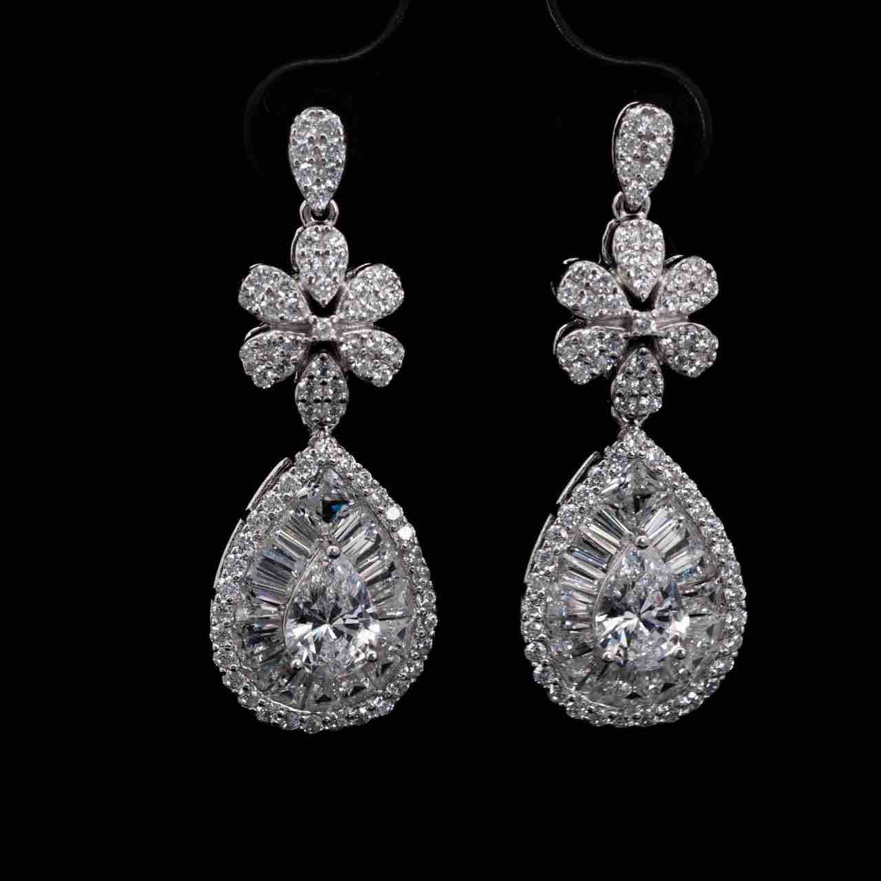 Cara White Bridal Full Set in 925 Silver High Quality Simulated Diamonds - Image 6