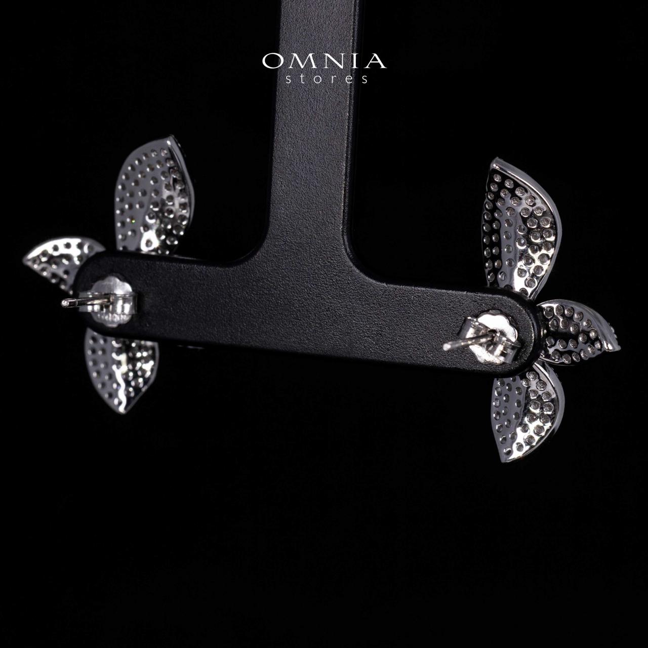 Yuna White Floral Earrings in 925 Silver With High Quality Simulated Diamonds - Image 3