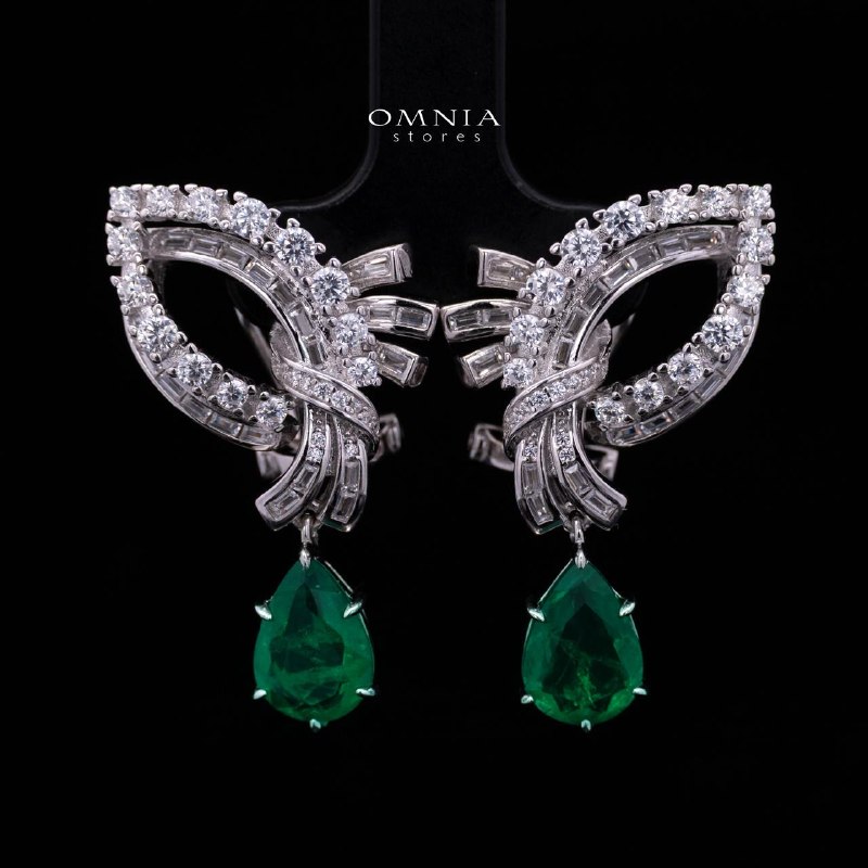 Mary Winged Green Drop Earrings: High-Quality Premium Simulated Diamond in 925 Silver