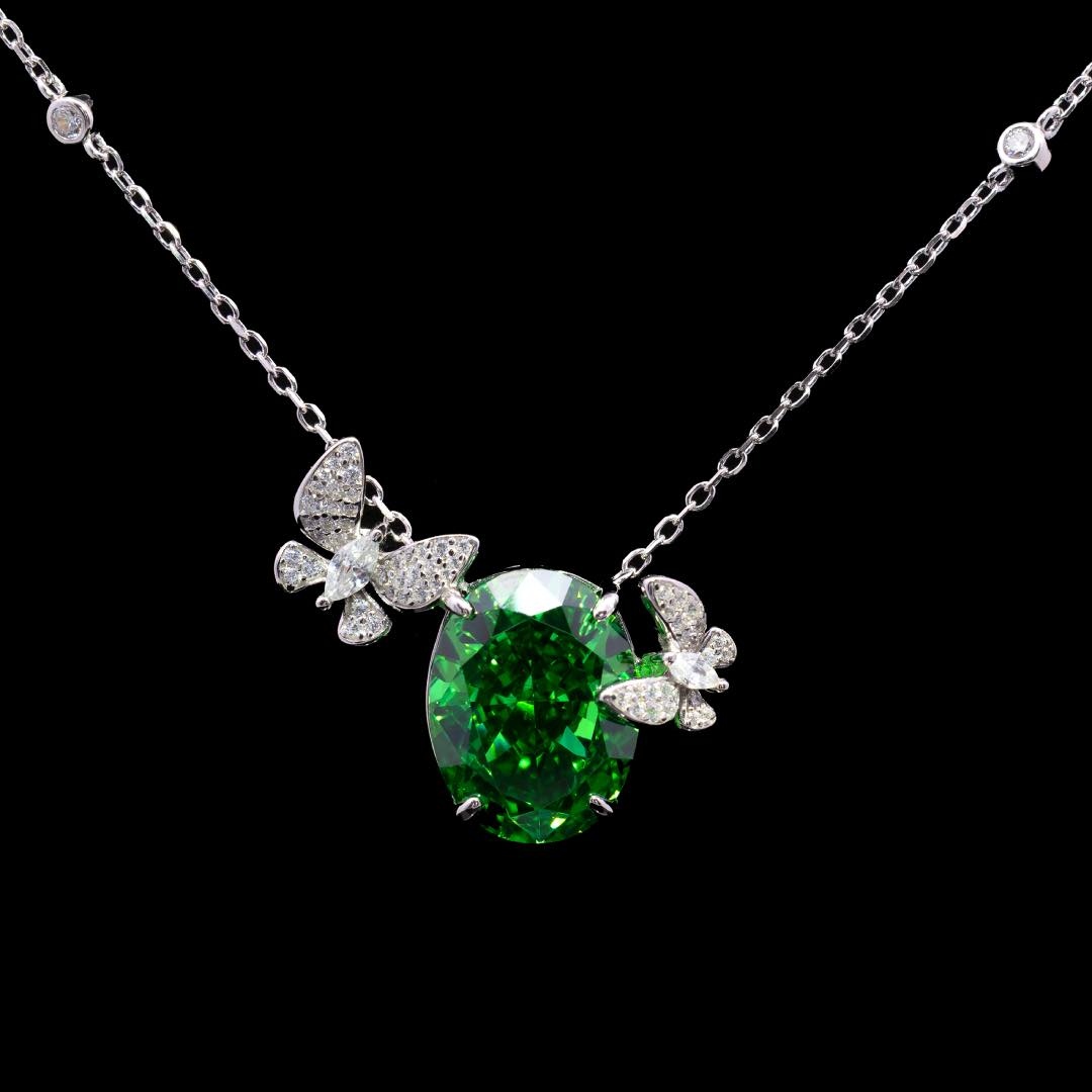 Omnia Maysun Necklace In 925 Silver High Quality Green Simulated Diamonds