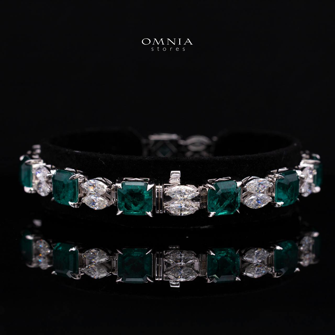Vionelle Emerald Green Radiant Cut Bracelet with Premium Simulated Diamonds and Certificate in 925 Sterling Silver - Image 2