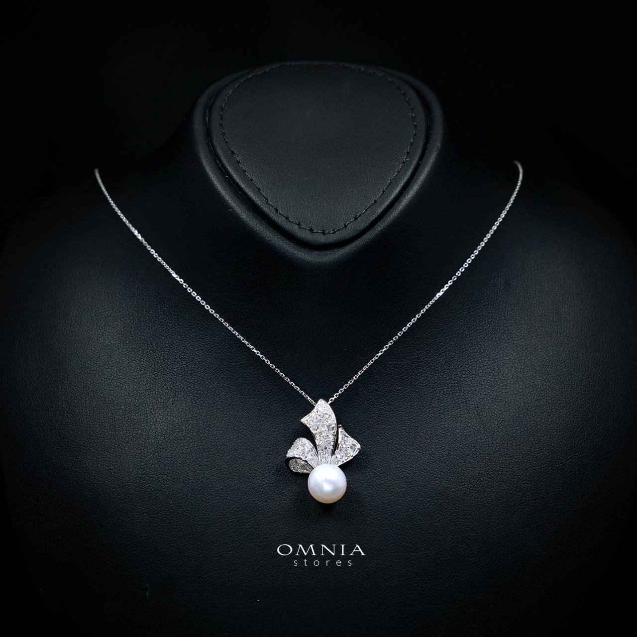 Oriana Fresh Water Pearl Neckalce in 925 Silver with High-Quality Simulated Diamonds - Image 2