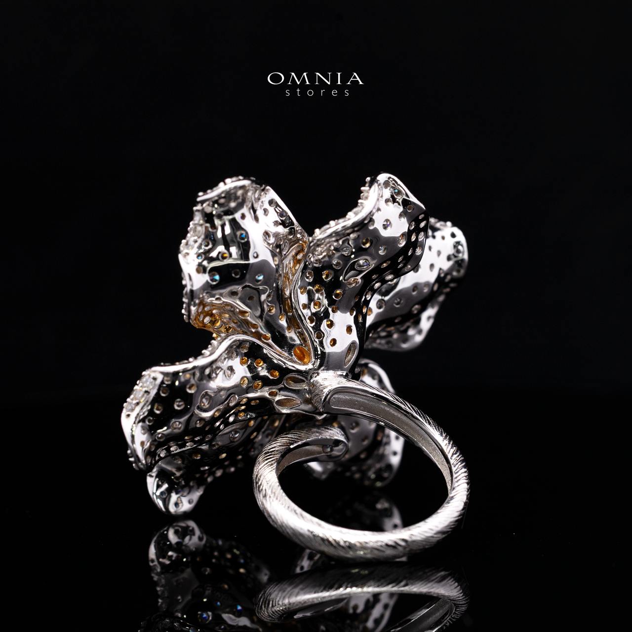 Thalisse Blooming Floral Statement Ring with Premium Simulated Diamonds in 925 Silver - Image 4