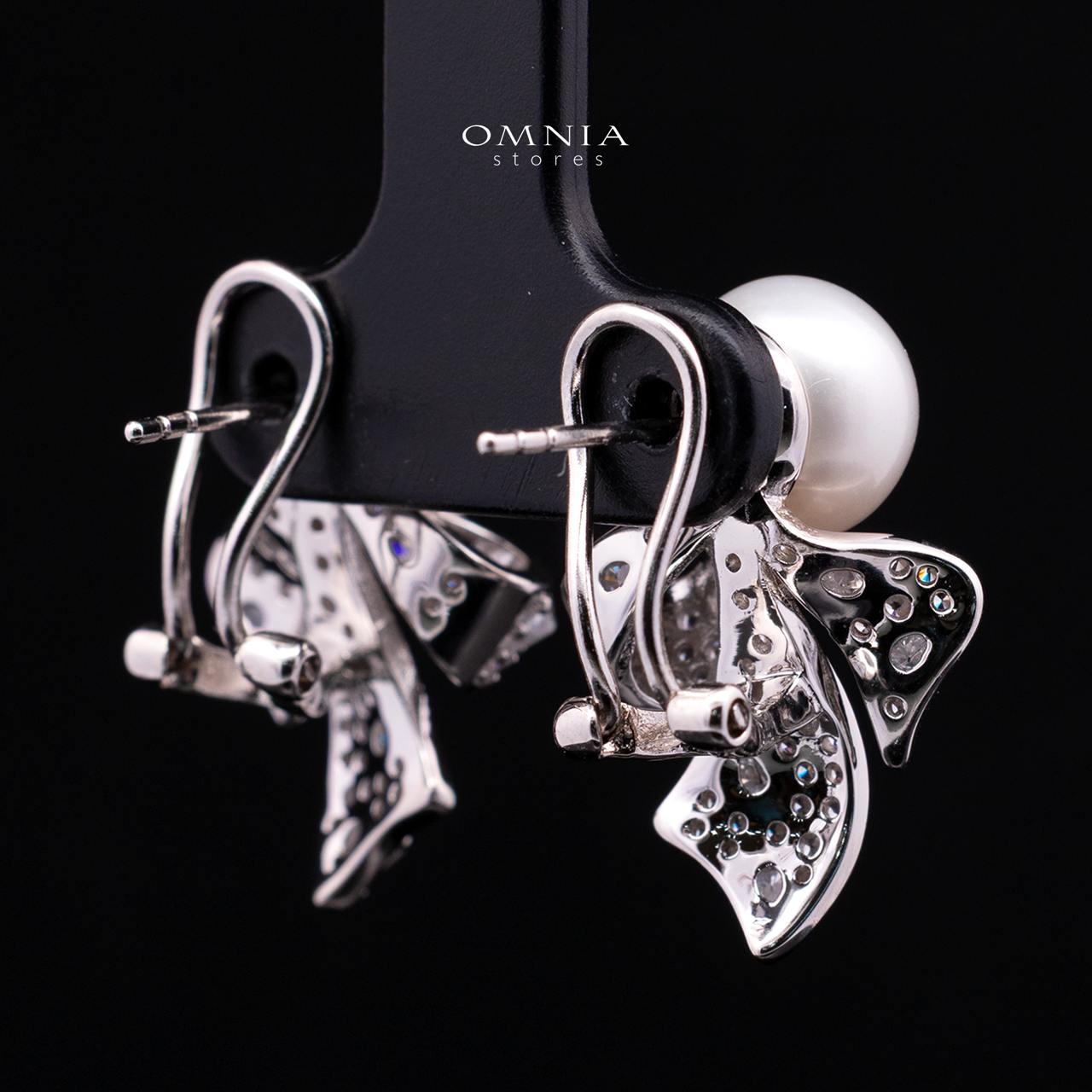 Oriana Fresh Water Pearl Earring in 925 Silver with High-Quality Simulated Diamonds - Image 3