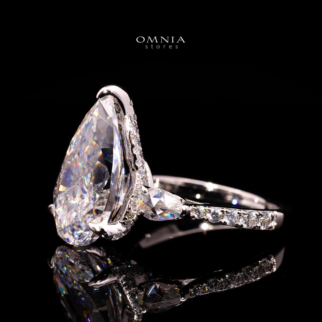Janel Ring with High-Quality Premium Simulated Diamonds in 925 Sterling Silver - Image 2